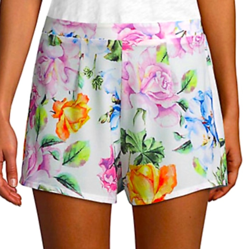Show Me Your MuMu Shorts  Medium